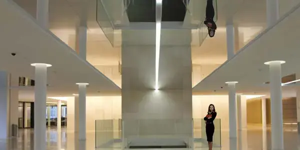 Stretch mirror film in silver